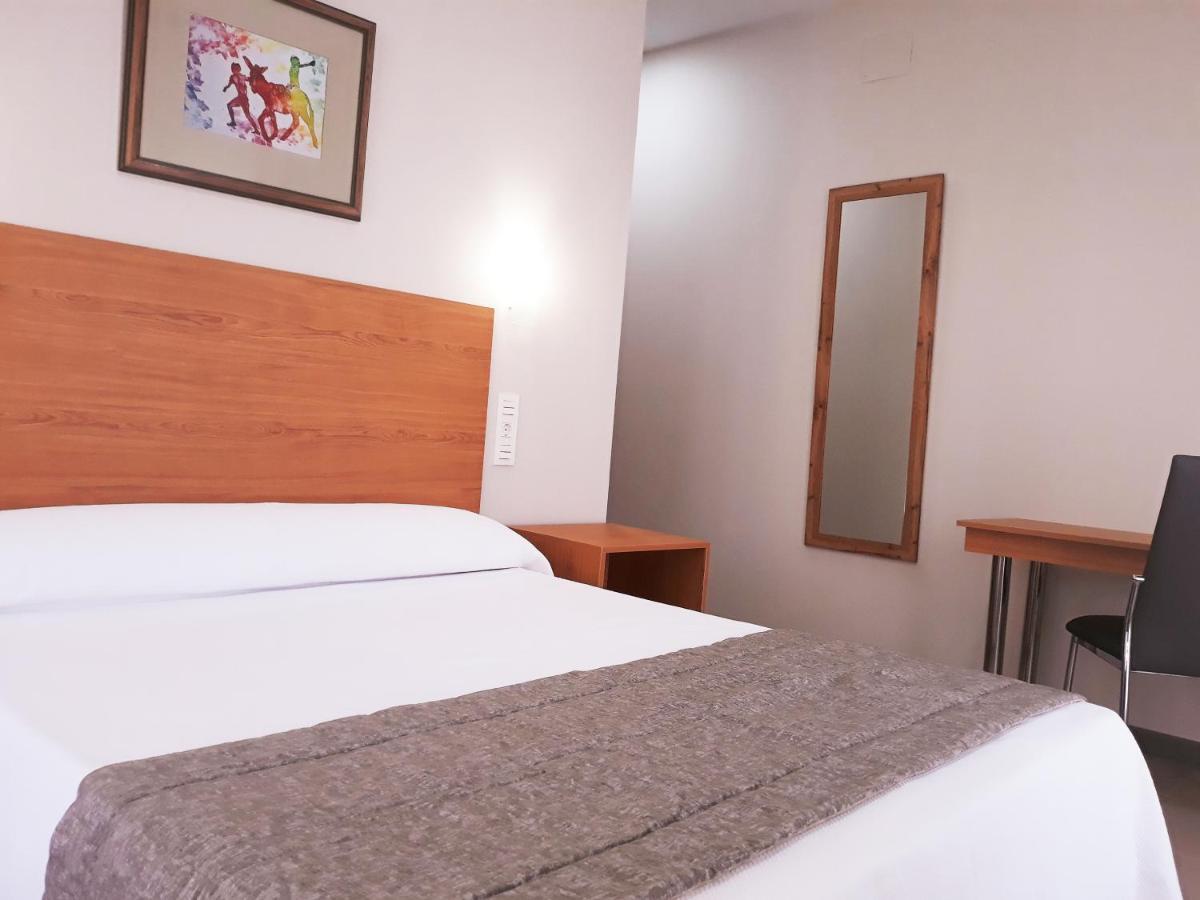 Hostal Montemayor موغير المظهر الخارجي الصورة