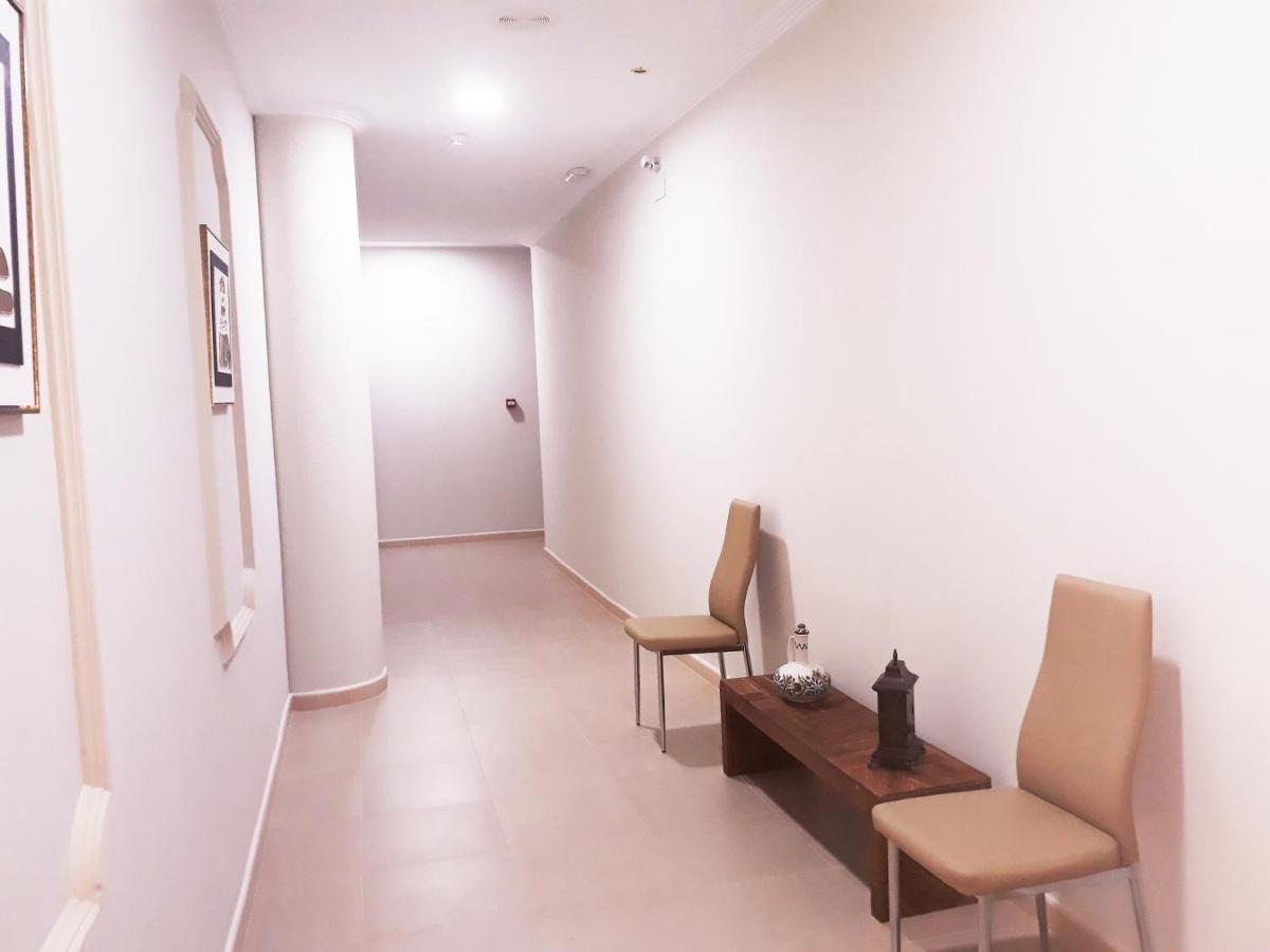 Hostal Montemayor موغير المظهر الخارجي الصورة