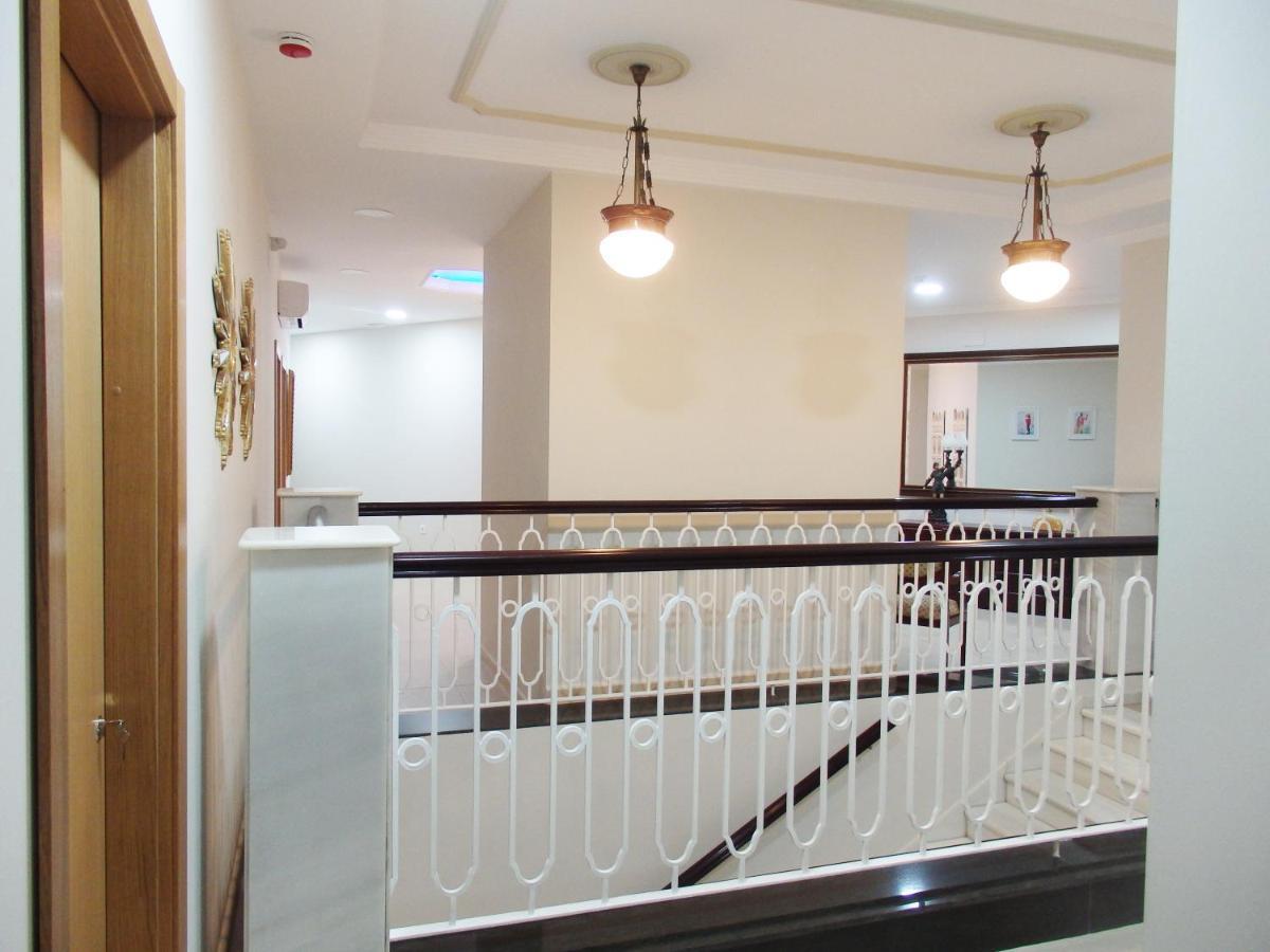Hostal Montemayor موغير المظهر الخارجي الصورة