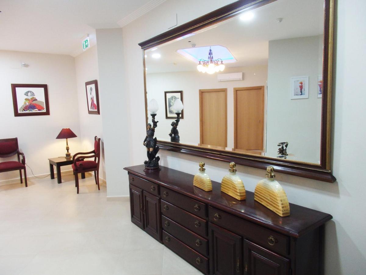 Hostal Montemayor موغير المظهر الخارجي الصورة