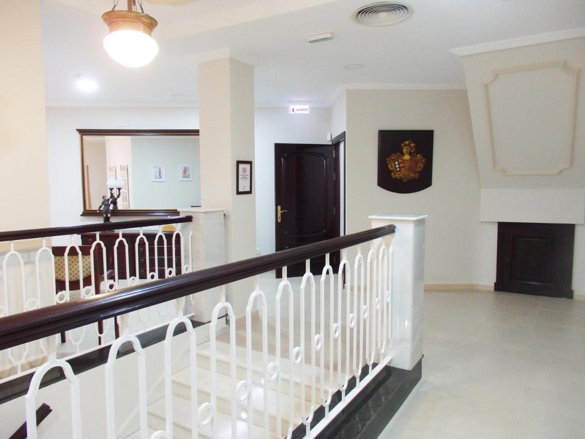Hostal Montemayor موغير المظهر الخارجي الصورة